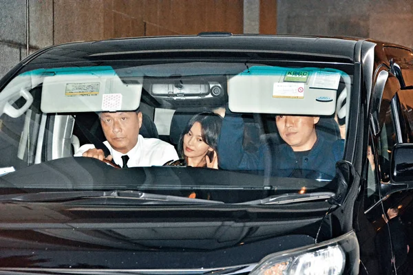 Νοτιοκορεατική Ηθοποιός Τραγούδι Hye Kyo Κέντρο Εικονίζεται Ένα Αυτοκίνητο Μετά — Φωτογραφία Αρχείου
