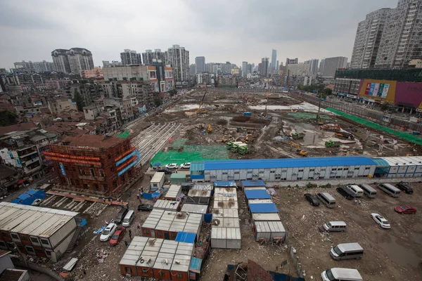Çin Orta Kesimindeki Hubei Eyaletinin Wuhan Şehrinde Taşındıktan Sonra 100 — Stok fotoğraf