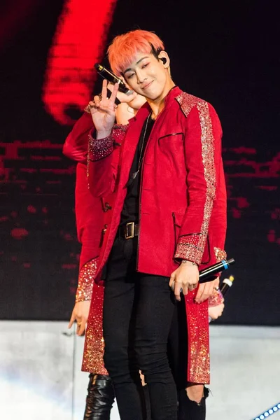 Участник Южнокорейской Бойз Группы Got7 Выступает Своем Концерте Шанхае Китай — стоковое фото