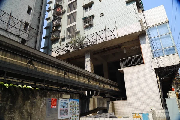 Blick Auf Die Schwebebahnen Der Chongqing Stadtbahnlinie Durch Ein Gebäude — Stockfoto