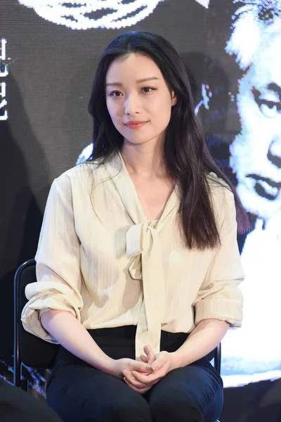 中国の女優Ni Niは 2019年1月17日に新しいドラマの記者会見に出席します — ストック写真