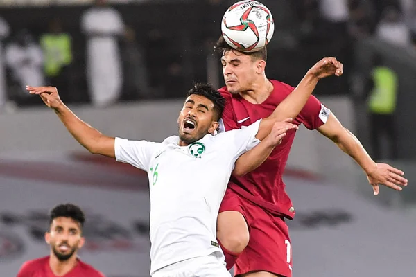 Bassam Rawi Right Qatar Heads Ball Housain Mogahwi Saudi Arabia — 图库照片