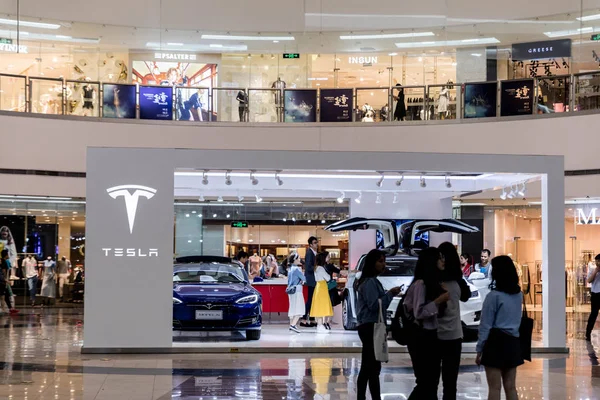 Los Coches Eléctricos File Tesla Exhiben Centro Comercial Ciudad Xiamen — Foto de Stock