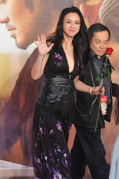 Chińska Aktorka Tang Wei Przybywa Czerwonym Dywanie Premierze Jej Nowego — Zdjęcie stockowe
