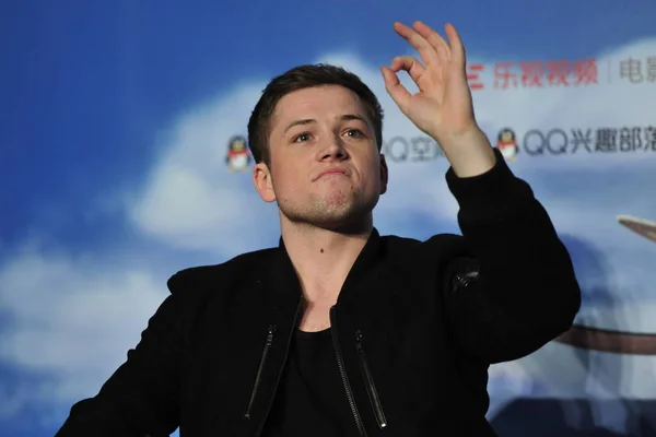 Angielski Aktor Taron Egerton Uczęszcza Spotkanie Fanów Promowania Swojego Nowego — Zdjęcie stockowe