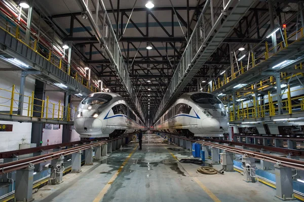 Los Trenes Bala Crh China Railway High Speed Mantienen Una —  Fotos de Stock