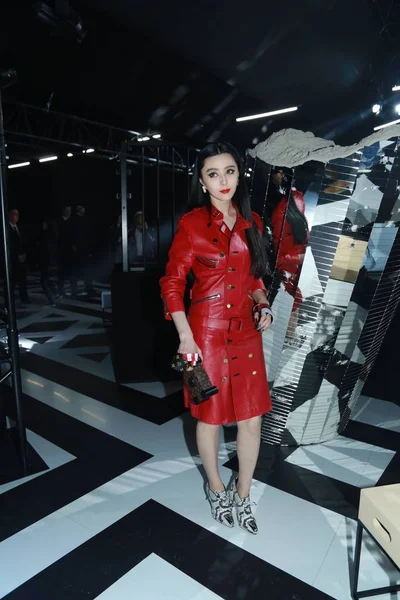 Atriz Chinesa Fan Bingbing Chega Para Desfile Moda Louis Vuitton — Fotografia de Stock