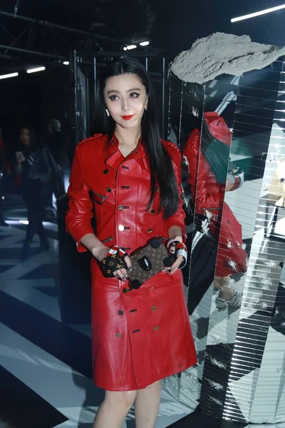 Atriz Chinesa Fan Bingbing Chega Para Desfile Moda Louis Vuitton — Fotografia de Stock