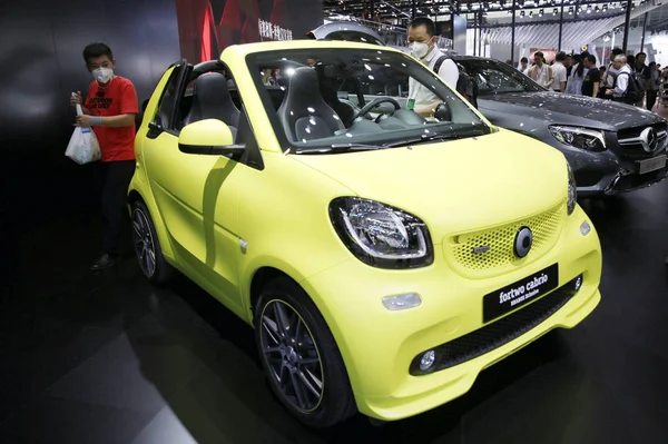 Smart Fortwo Cabrio Brabus Exclusive Está Exibição Durante 14Th Beijing — Fotografia de Stock