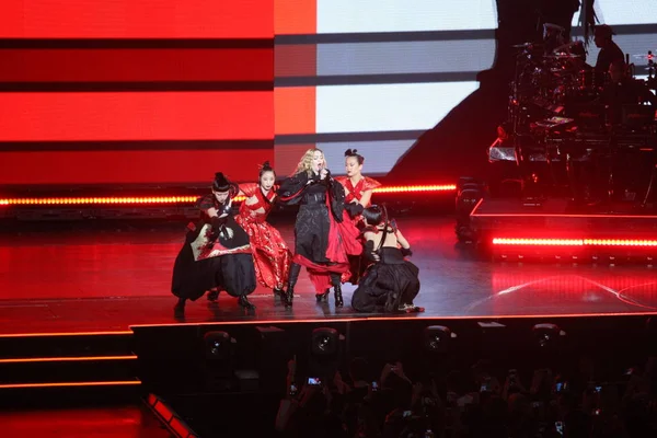 Cantante Americana Madonna Esibisce Concerto Durante Rebel Heart World Tour — Foto Stock