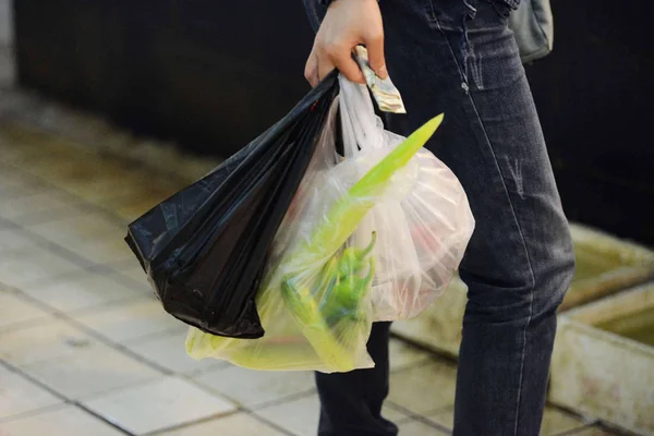 Chinese Customer Uses Disposable Bags She Buys Vegetables Free Market — Stock Photo, Image