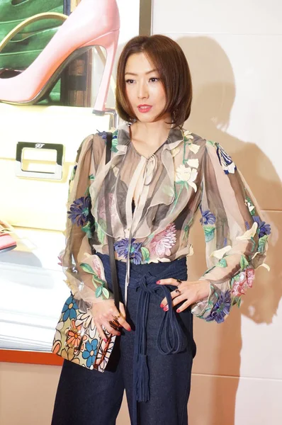 Hong Kong Sängerin Sammi Cheng Posiert Während Der Eröffnungsparty Für — Stockfoto