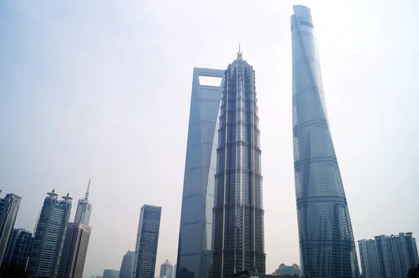 Desde Derecha Una Vista Torre Shanghai Torre Jinmao Centro Financiero —  Fotos de Stock