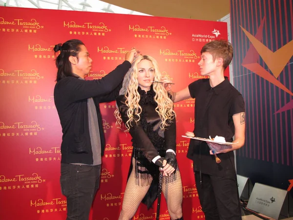 Artists Make Finishing Touch Wax Figure American Singer Madonna Ciccone — Stock Photo, Image