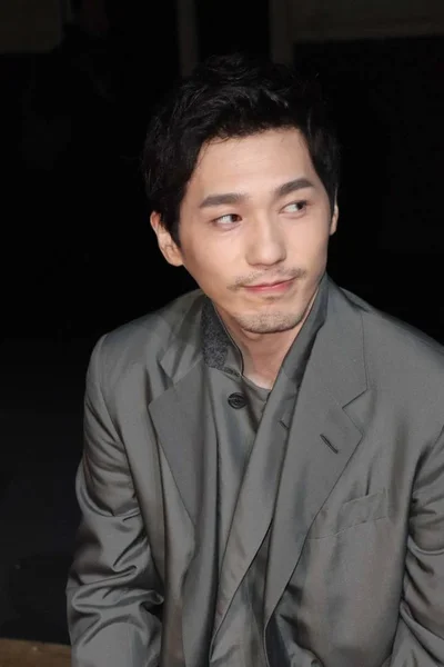 Der Chinesische Schauspieler Bai Besucht Die Dunhill Modenschau Während Der — Stockfoto