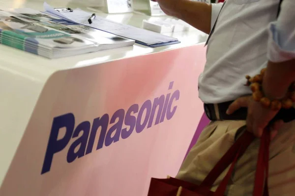 Ein Besucher Stand Von Panasonic Während Einer Ausstellung Shanghai China — Stockfoto