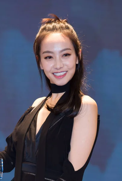 Çinli Şarkıcı Aktris Victoria Şarkı Şarkı Qian Güney Koreli Kız — Stok fotoğraf