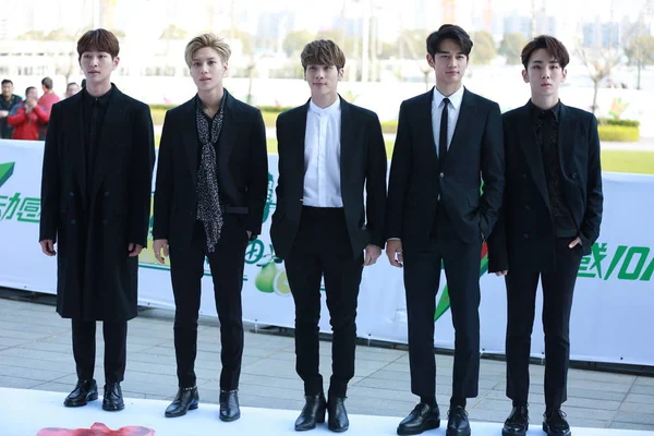 Members South Korean Boy Group Shinee Arrive Presentation Ceremony 23Rd — Stock Photo, Image