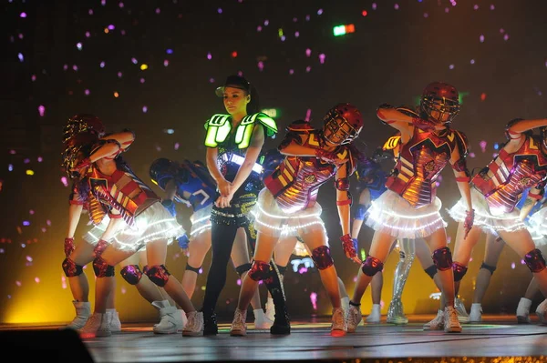 Джиллиан Чанг Гонконга Поп Дуэт Twins Выступает Время Своего Концерта — стоковое фото
