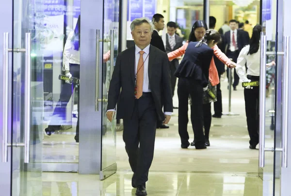 Цзінь Ліцюнь Президент Азіатських Інфраструктури Інвестиційного Банку Aiib Прибуває Південь — стокове фото