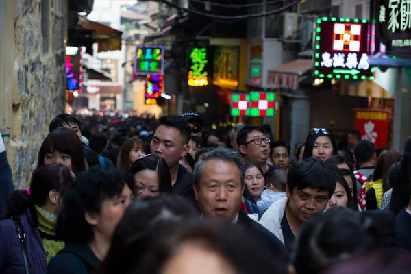Touristen Drängen Sich Während Des Chinesischen Mondneujahresurlaubs Oder Frühlingsfestes Macau — Stockfoto