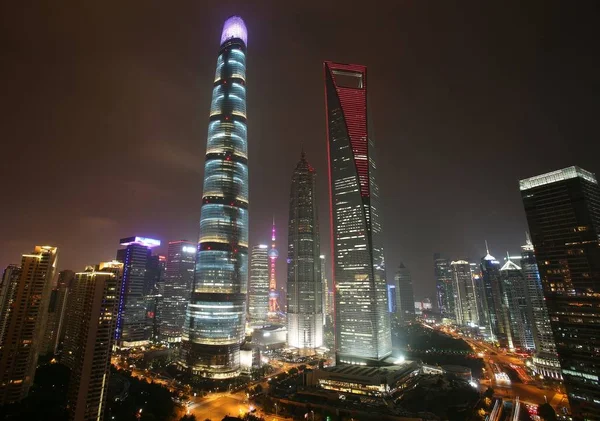 Vista Nocturna Torre Shanghai Más Alta Izquierda Centro Financiero Mundial — Foto de Stock