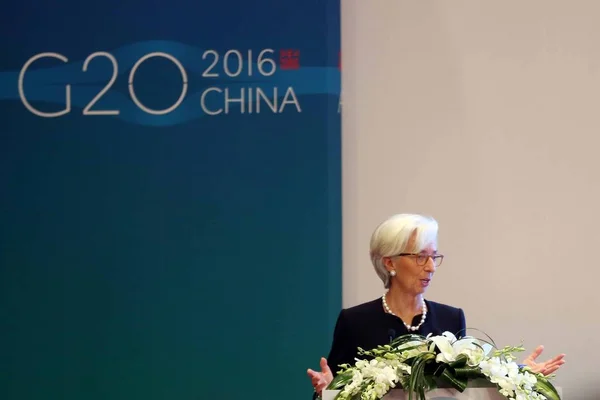 国际货币基金组织 Imf 董事总经理拉加德 Christine Lagarde 于2月26日在中国上海浦东香格里拉大酒店举行的 2016年20国集团财长和央行行长会议上发表讲话 — 图库照片