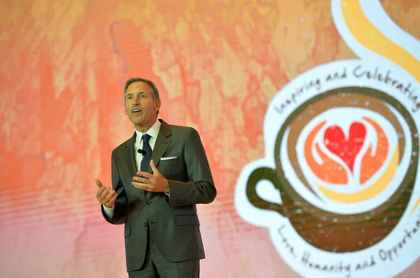 Howard Schultz Chairman Ceo Starbucks Speaks 2016 Starbucks Partner Family — Stock Photo, Image