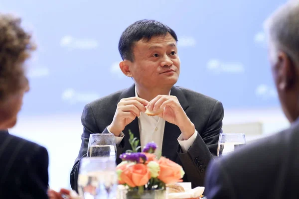 Джек Або Голова Китайського Електронної Комерції Гігантських Алібаба Слухає Він — стокове фото