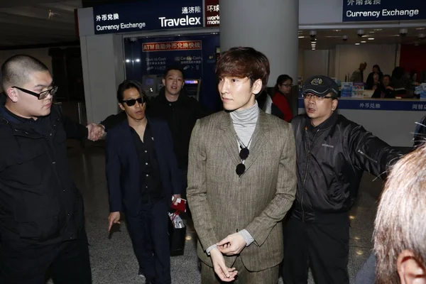 Membros Boy Band Japonesa Inds Chegam Aeroporto Internacional Hong Kong — Fotografia de Stock