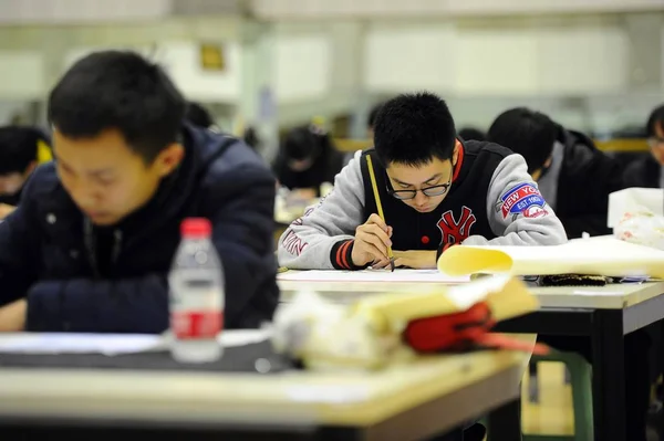 Students Take Part Entrance Examinations Bachelor Degree Programs China Academy — стоковое фото