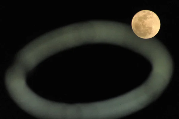 Bir Supermoon Gece Gökyüzünde Görülen Sincan Ilçe Yuncheng Şehir Kuzey — Stok fotoğraf