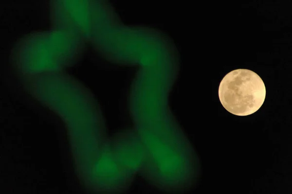 Bir Supermoon Gece Gökyüzünde Görülen Sincan Ilçe Yuncheng Şehir Kuzey — Stok fotoğraf