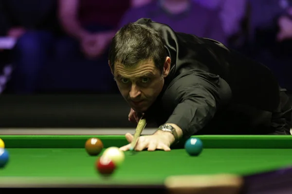 Ronnie Sullivan Inglaterra Juega Una Oportunidad Para Ding Junhui China — Foto de Stock