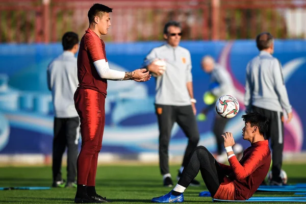 Wang Dalei Och Yan Junling För Kinesiska Nationella Mäns Fotboll — Stockfoto