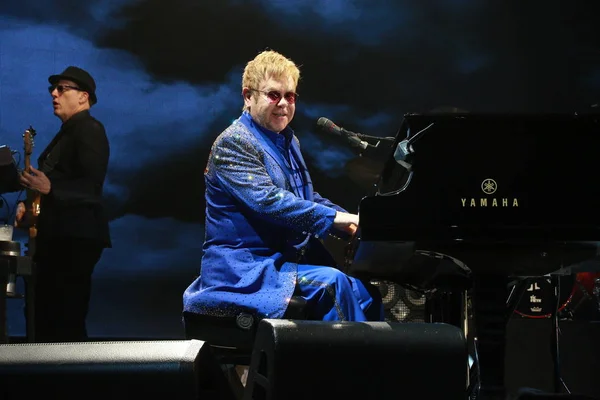 Cantautor Inglés Elton John Actúa Concierto Elton John All Hits — Foto de Stock