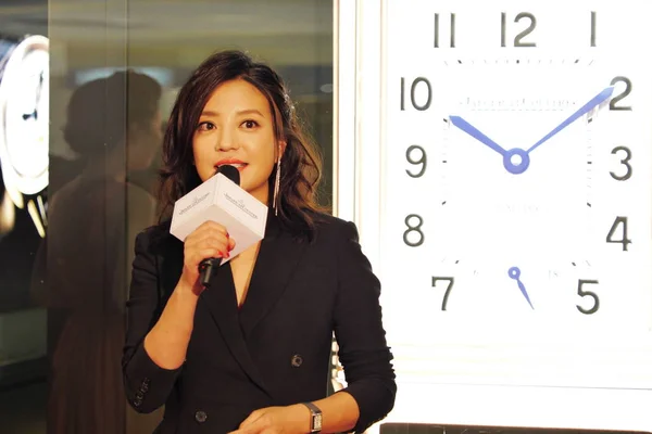 中国の女優 2016 中国北東部の遼寧省大連市にジャガー ルクルトの時計ブティックのオープニング セレモニーに出席します — ストック写真