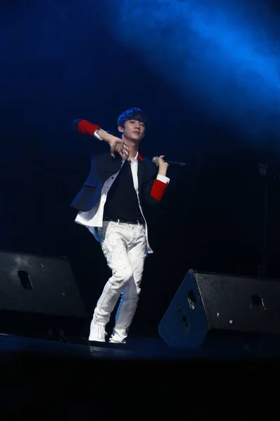 Medlem Sydkoreanska Pojke Gruppen B1A4 Utför Vid Deras Konsert Hong — Stockfoto
