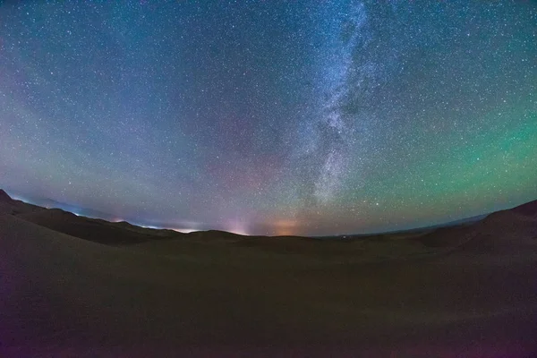 Paisaje Del Cielo Estrellado Sobre Desierto Badain Jaran Noroeste China —  Fotos de Stock