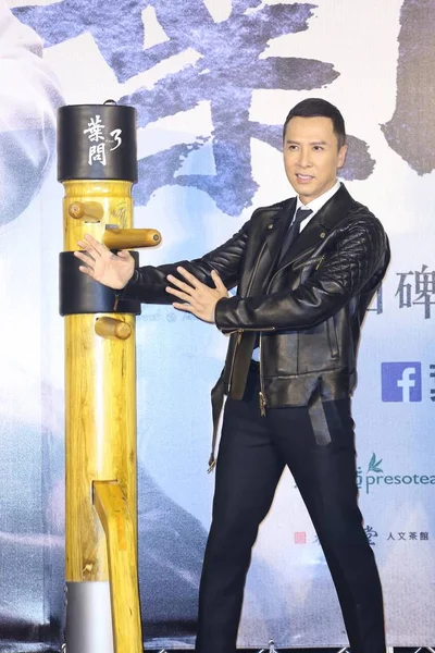Hong Kong Actor Donnie Yen Poses Promotional Event His Movie — Stock Photo, Image