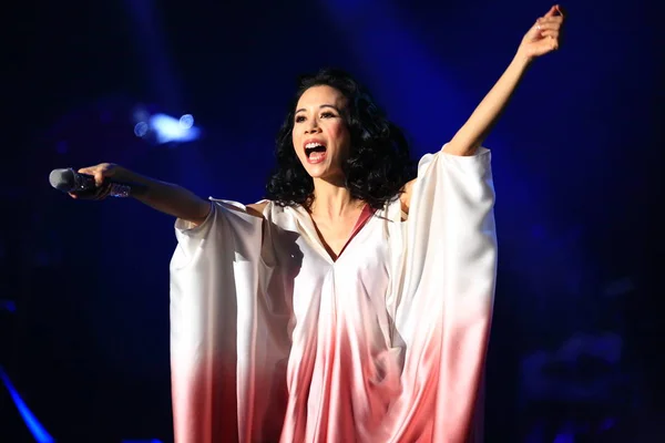 Hong Kong Énekesnő Színésznő Karen Mok Végzi Regardez World Tour — Stock Fotó