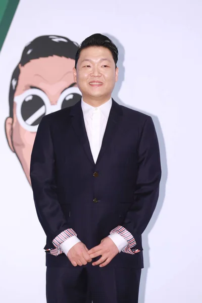 韩国歌手兼词曲作者朴在生以他的舞台名字 Psy 而闻名 他出席了2015年11月30日在韩国首尔举行的新闻发布会 推出了他的第7张音乐专辑 第七届专辑 Psyder — 图库照片