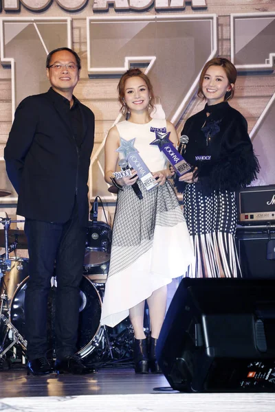 Les Chanteuses Actrices Gillian Chung Centre Charlene Choi Droite Duo — Photo