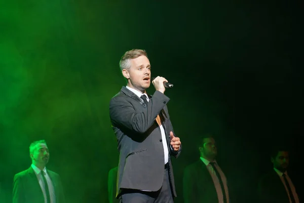 Miembro Del Grupo Infantil Tenors Actúa Concierto Durante Gira Por — Foto de Stock