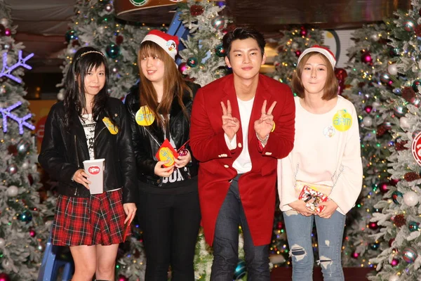 Der Südkoreanische Sänger Und Schauspieler Seo Guk Besucht Eine Weihnachtsfeier — Stockfoto