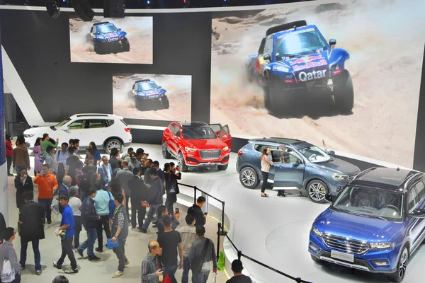 Visitors Crowd Stand Haval Great Wall Motors 16Th Shanghai International — Stock Photo, Image