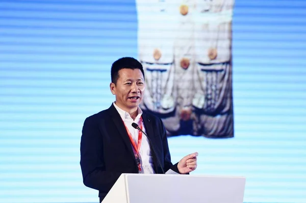 Zhou Chengjian Ordförande Shanghai Metersbonwe Mode Och Tillbehör Ltd Levererar — Stockfoto