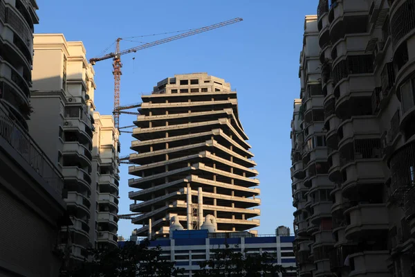 Una Vista Del Edificio Retorcido Centro Fase Dos Suiwa High —  Fotos de Stock