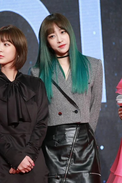 Les Membres Groupe Filles Sud Coréen Exid Arrivent Sur Tapis — Photo