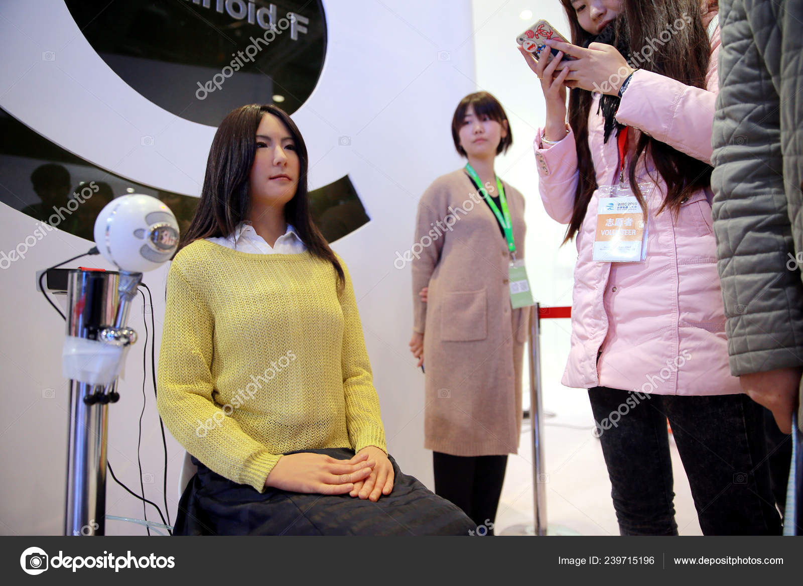 Humanoid Robot Geminoid Produced Renowned Robot Designer Hiroshi